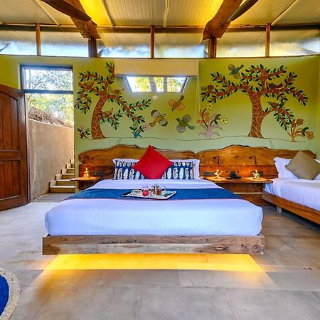 Kanha Jungle Camp Екстериор снимка