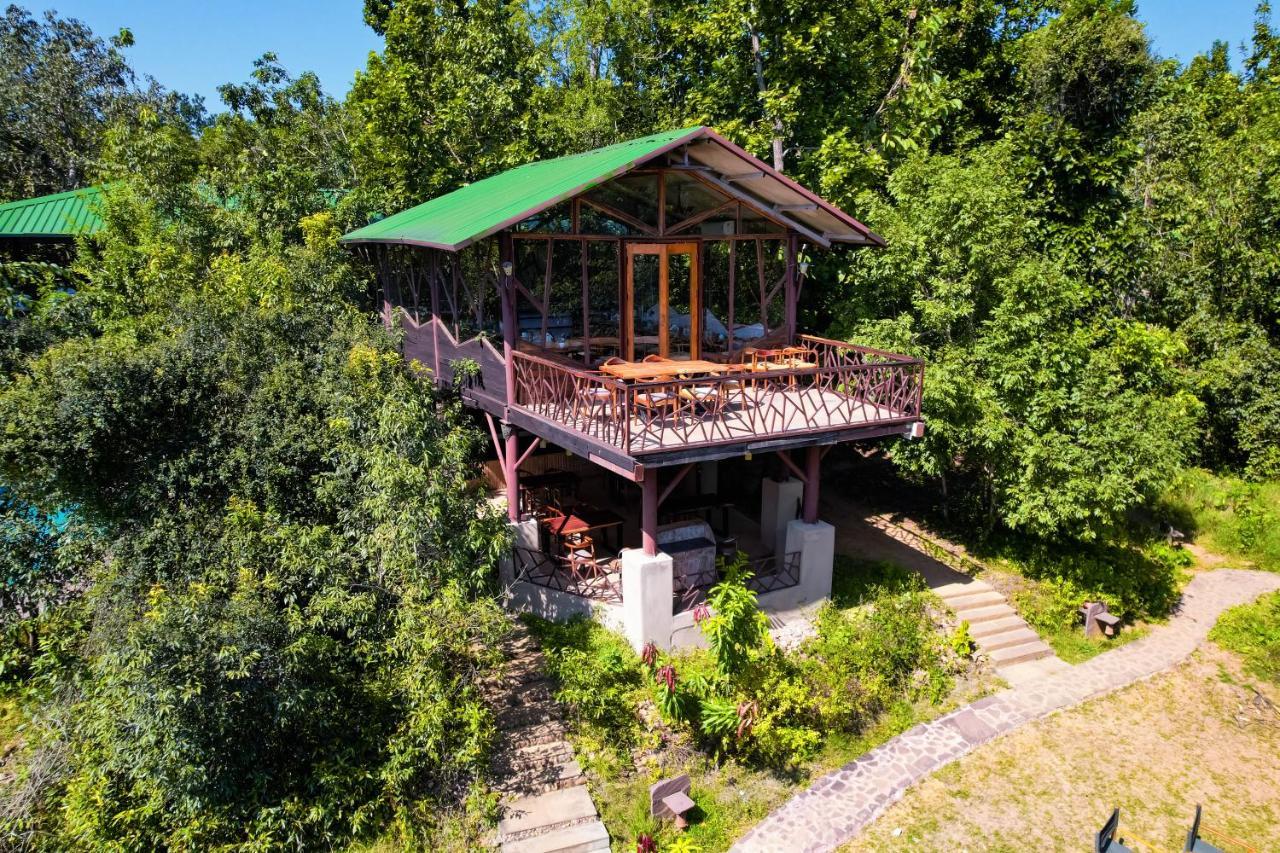 Kanha Jungle Camp Екстериор снимка
