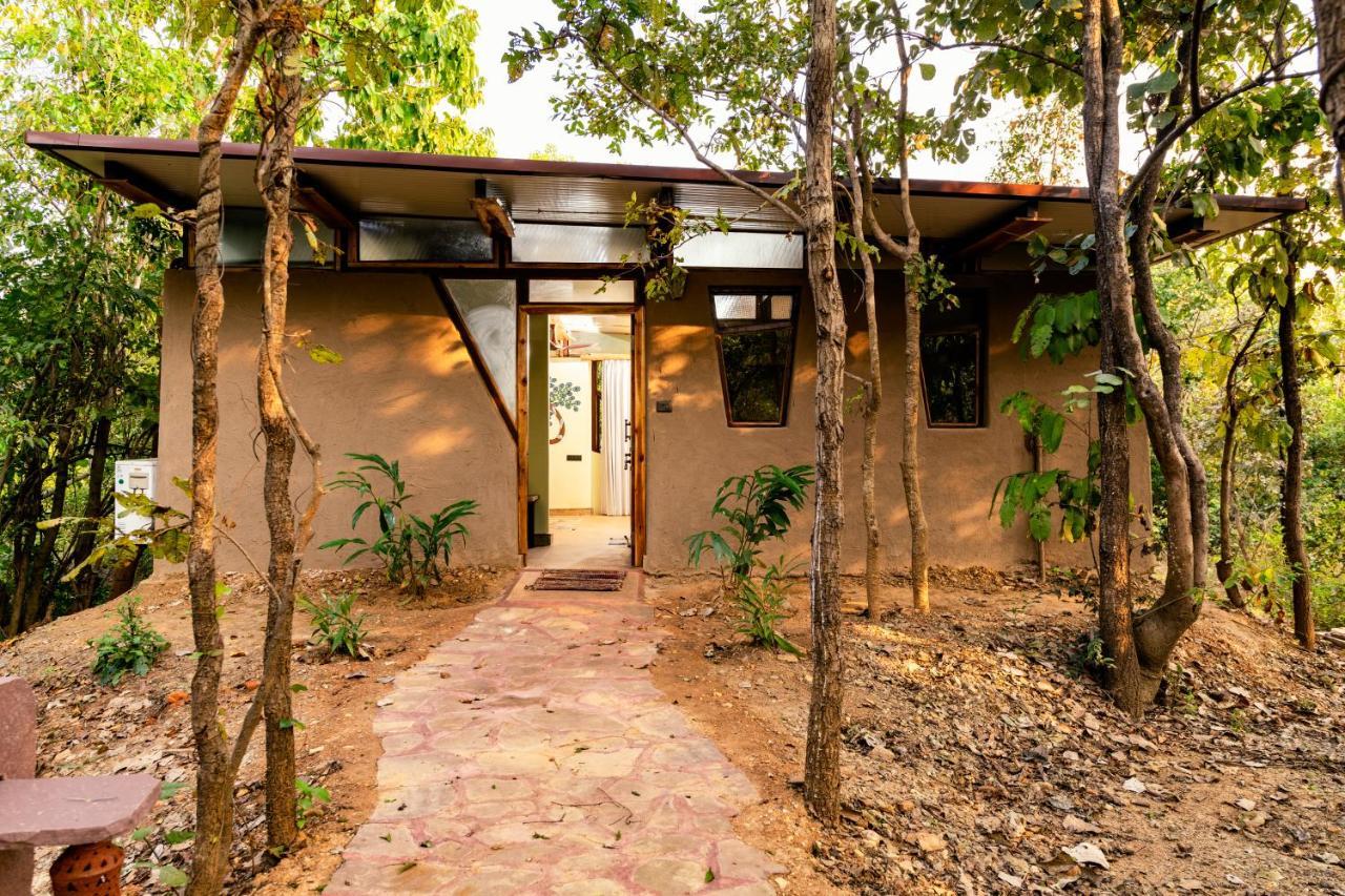 Kanha Jungle Camp Екстериор снимка